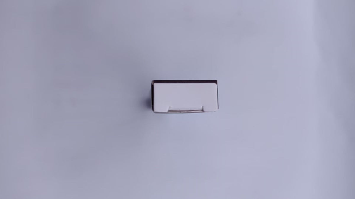 560639671
