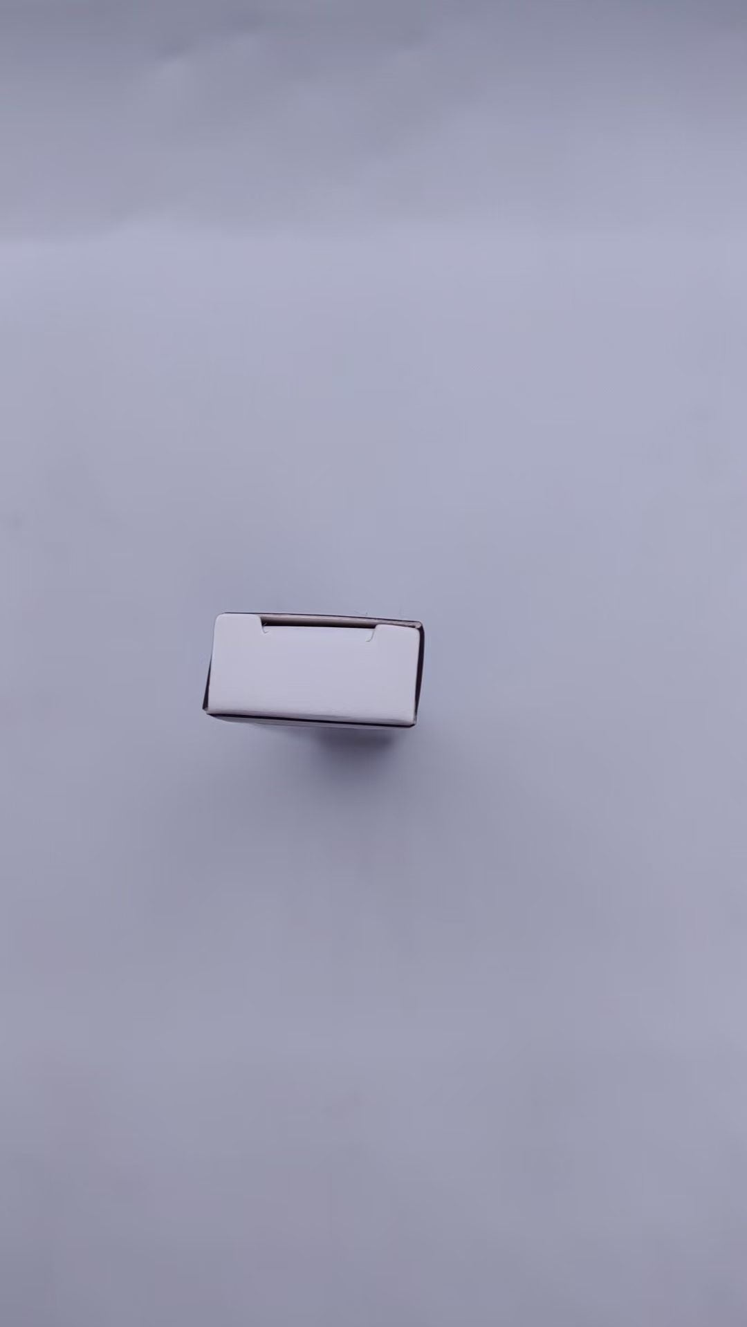 560639631